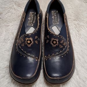 L'artiste by Spring Step Women's Navy Clog